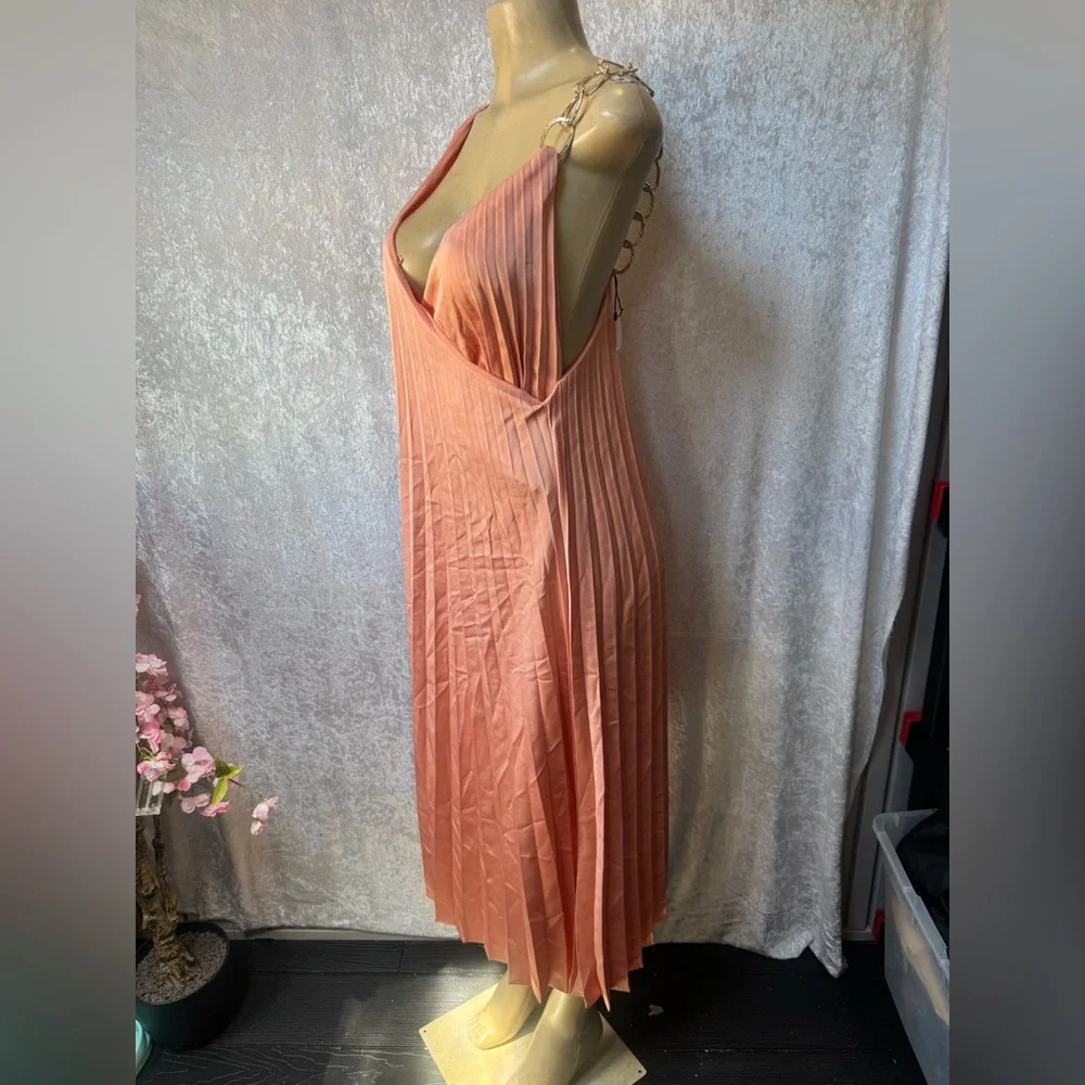 Zara Peach Pleated Midi Dress with Chain Strap - Picture 3 of 8